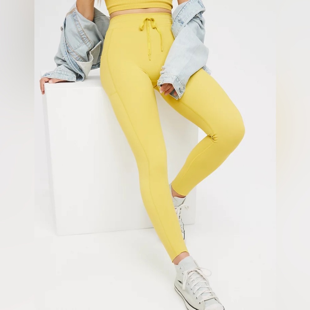OFFLINE By Aerie size M Goals High Waisted Legging with Pockets and Drawstring